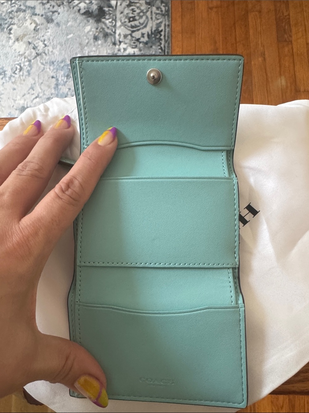 Coach Mint Green Leather Compact Wallet - Picture 3 of 7